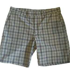 Men’s Ben Hogan Plaid DriFit Golf Shorts Size 40 , 10.5” Inseam